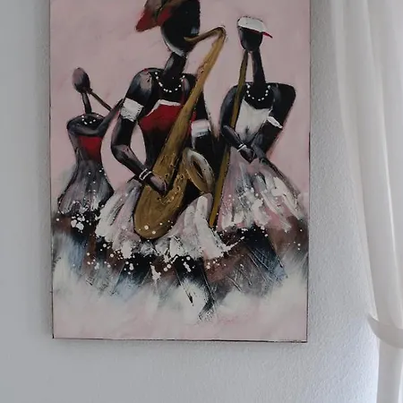 Junto A La Universidad Y La Catedral