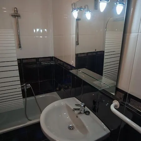 Junto A La Universidad Y La Catedral 아파트 *