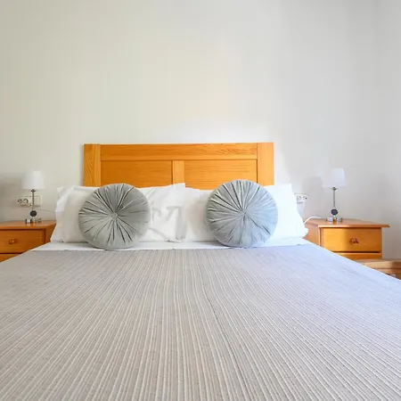 Junto A La Universidad Y La Catedral * 살라망카