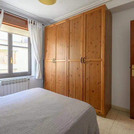 Junto A La Universidad Y La Catedral * 살라망카